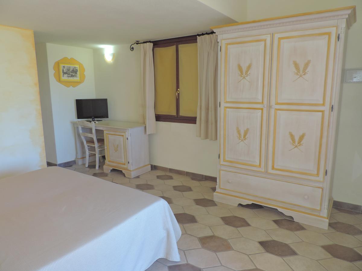 Hotel Minnia Budoni Exterior foto